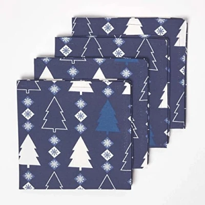 Abbildung von Homescapes 4er Set Weihnachtsservietten Winterland, Blaue Stoffservietten 45x45 cm mit Weihnachts Motiv, waschbare Tischservietten aus 100% Baumwolle