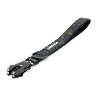 Abbildung von VITOMALIA® 30cm Kurzführer für Hunde, 3cm Breite Hundeleine, Froschkarabiner aus Hartaluminium große Hunde praktischer Hund maximale Kontrolle und Sicherheit. (Camouflage)