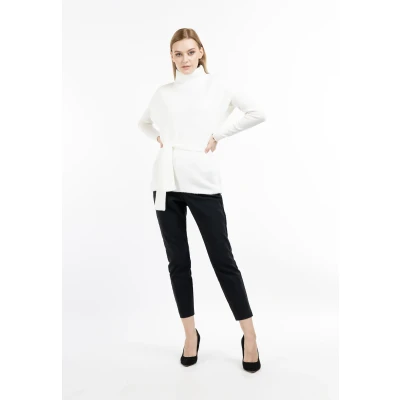 Abbildung von DREIMASTER Klassik Women&#039;s Knit Poncho M/L / Off White 74% Polyacryl 22% Polyester 4% Elasthan