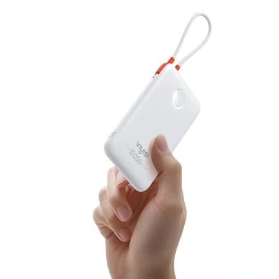 Abbildung von VIYISI Powerbank 10000mAh, Externer Akku max.22,5W, Ultrakompaktes Akkupack mit integriertem USB C Kabel &amp; LED Anzeige für iPhone 16/15, iPad, Samsung Galaxy S24/S23, Huawei, Google Pixel Weiß