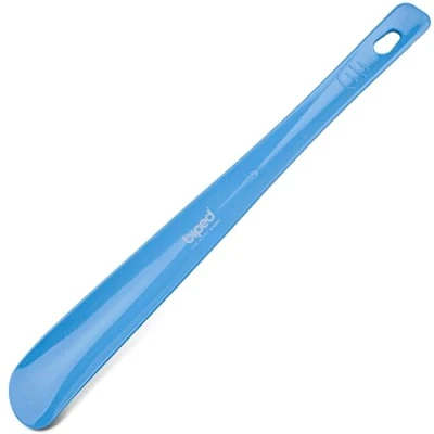Abbildung von Die Schuhanzieher Schuhlöffel aus Kunststoff 35 cm mit Lochung zum Aufhängen z1555 (hellblau)