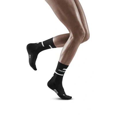 Abbildung von CEP Compression MID CUT THE RUN Sportsocken, Damen, Größe: 38 42, Black