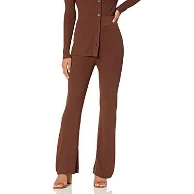 Abbildung von The Drop Ellison Ripp Sweater Hose mit ausgestelltem Bein für Damen, Schokobraun, Größe S