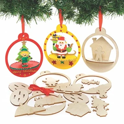 Abbildung von Baker Ross FC196 Weihnachtskugel Dekorationen aus Holz Packung mit 5, Holzbastelset für Kinder, Weihnachtsdekorationen Holz, Christbaumschmuck Kinder zum Basteln