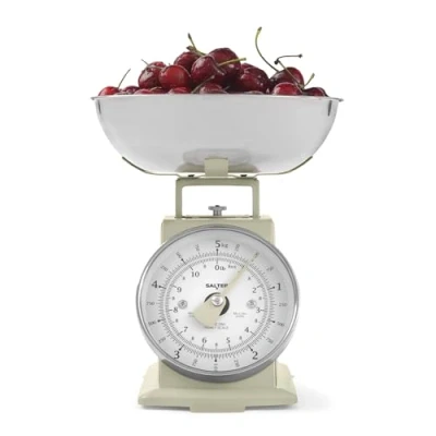 Abbildung von Salter SA00562CFEU12 zeitlose mechanische Küchenwaage 5 kg Kapazität, 1 Liter spülmaschinenfeste Schüssel, Backwaage, klassisches Design, leicht lesbares großes Zifferblatt, 22 cm Höhe, Crème
