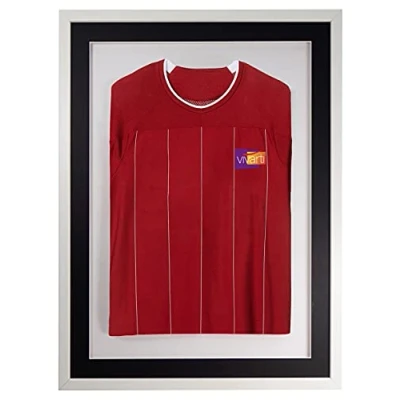 Abbildung von Vivarti DIY Erwachsene 3D montierter Sport Shirt Display Rahmen für Fußballtrikot, Rugby Shirt, Band, T Schattenbox 60 x 80 cm weißer Rahmen, schwarzes Passepartout, weiße Rückkarte