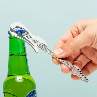 Abbildung von Suck UK Kipphebelklinge Bierflaschenöffner &amp; Barzubehör Küchengeräte und geräte für Rockstar Trinker Home Bar Zubehör Biergeschenke
