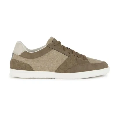 Abbildung von Sneakers Geox Modell U Walee Farbe Brown