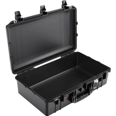 Abbildung von PELI 1555 Air Leichter Schutzkoffer für DSLR und Spiegelloses Kamera Equipment, Wasser Staubdicht, 36L Volumen, Ohne Schaum, Schwarz