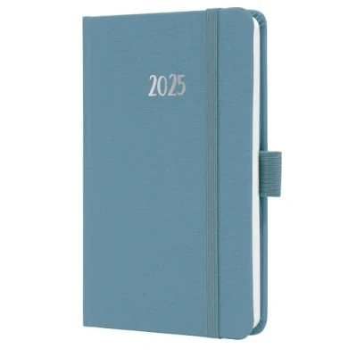 Abbildung von SIGEL J5400 Wochenkalender Jolie 2025, ca. A6, blau, Hardcover mit Textileinband, Gummiband, Stiftschlaufe, Einstecktasche, 174 Seiten, vegan, aus nachhaltigem Papier, Terminplaner