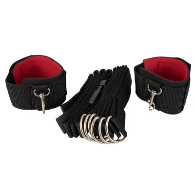 Abbildung von 3 teiliges Set „Bett Fesseln“ mit verstellbarem Gurt und 2 Fesseln