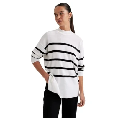 Abbildung von DeFacto Damen Oversize Shirt Tunika Langarm Longshirt Bequeme Tops für Lässiges Langarmshirt Relax Fit Crew Neck