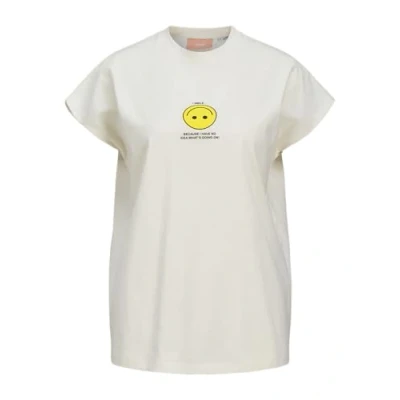 Abbildung von Jack &amp; Jones Damen Jxastrid Sl Boxy Print Tee JRS T Shirt, Vanilla Ice/Print:Yellow Smiley, XS