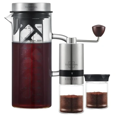 Abbildung von SILBERTHAL Kaffeemühle manuell und Cold Brew Coffee Maker Genuss Set für Kaffeeliebhaber im Sommer