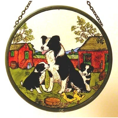 Abbildung von Dekorativer handbemalter Glasmalerei Sonnenfänger für Fenster, Motiv: Collie und Welpen.
