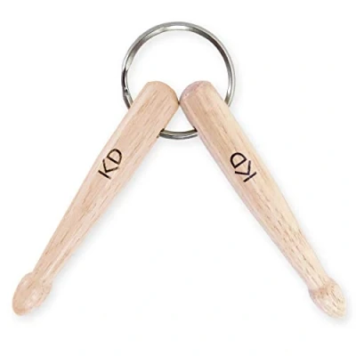 Abbildung von keepdrum Drumsticks Schlüsselanhänger aus Holz Geschenk für Schlagzeuger