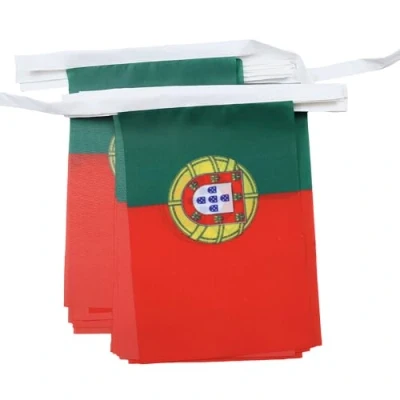 Abbildung von AZ FLAG Fahnenkette Portugal 6 Meter Mit 20 Flaggen 21x14 cm Portugiesische Girlande Flaggenkette 14 x 21