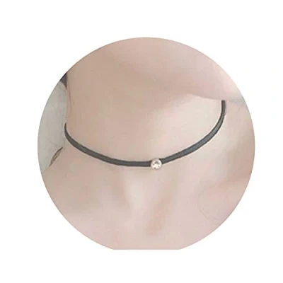 Abbildung von Yheakne Boho Leder Choker Halskette Dünne schwarze Wildleder Samt Kette Vintage minimalistische Perlenkette 90er Jahre Schmuck für Frauen und Mädchen (Silberperle)