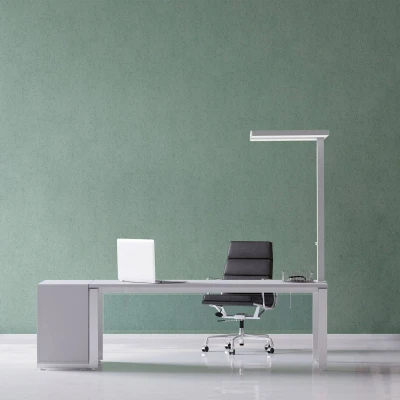 Abbildung von Maul LED Klemmleuchte MAULjaval sensor Dimmbare Arbeitsplatzleuchte mit Klemmfuß fürs Büro Energiesparende und komfortable Lampe Tischklemme 4000K Farbtemperatur Silber