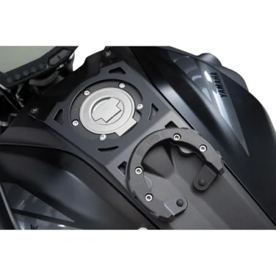 Abbildung von SW MOTECH QUICK LOCK EVO Tankring TRT.00.640.31400/B für Yamaha