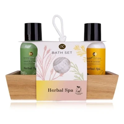 Abbildung von Accentra Geschenksest HERBAL SPA in dekorativer Holzbox, inkl. 100ml Duschgel, Bodylotion und Netzschwamm Verpackung (Papier) Flaschen aus recyceltem Material