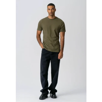 Abbildung von Bio Basic T Shirt Armee