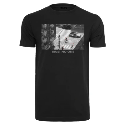 Abbildung von Mister TEE Trust NO ONE Tshirt print, Herren, Größe: Large, Black