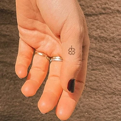Abbildung von Inkster® Kleeblatt Tattoo Temporäres mit EU Kosmetikzertifizierung wasserfest + vegan revolutionäres 2 Wochen Fake Tattoos und Klebetattoos für Erwachsene