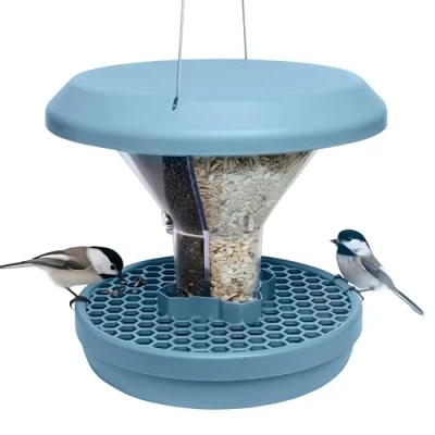 Abbildung von SWISSINNO Vogelfutterhaus zum Aufhängen Davos SMART Birds Vogelfutterspender mit Auffangschale Futterstation für Vögel Futtersilo Rattensicher Vogelhaus Garten &amp; Balkon Hellblau