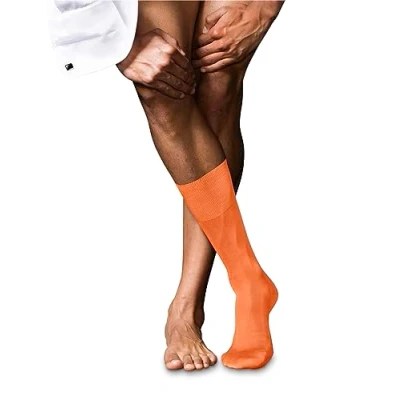 Abbildung von FALKE Damen No. 9 M SO Pure Fil d&#039;Écosse Baumwolle einfarbig 1 Paar Socken, Rot (Fire 8150), 43 44