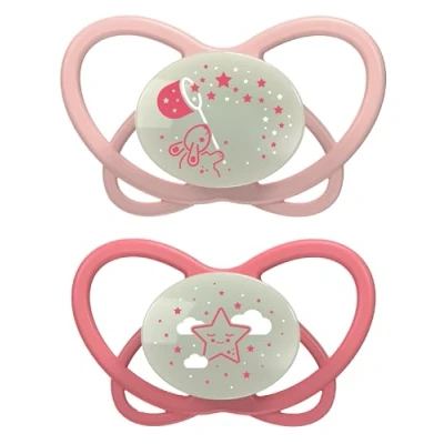 Abbildung von NIP Butterfly: Haut &amp; zahnfreundlicher Leuchtschnuller, flacher Sauger, weich flexibel, Scheibe extra leicht luftdurchlässig, BPA frei, nachhaltig, mit Box, 0 6 Monate, Rosa/Rot