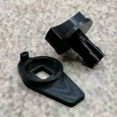 Abbildung von ULEIVA Drehriegel Set Schwarz kompatibel mit Audi Warndreieck A4 B6 B7 &amp; A6 C5 4B Drehknopf Ersatz Riegel Knopf Ersatzteil (Schwarz)