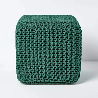 Abbildung von Homescapes gestrickter Sitzhocker Sitzwürfel grün, Strick Sitzpuff 35 x cm, Strickhocker mit grob gestricktem Bezug aus 100% Baumwolle, Füllung Polystyrol, grün/tannengrün