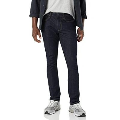 Abbildung von Amazon Essentials Herren Skinny Jeans mit hohem Stretchanteil, Leicht Ausgespült, 32W / 31L