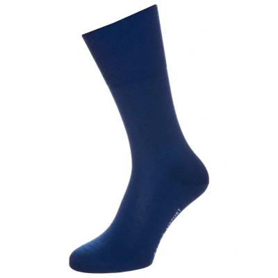 Abbildung von Falke Airport Herren Socken royal blue 45 46