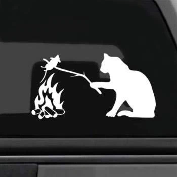 Abbildung von SUPERSTICKI Katze grillt Maus 20cm Aufkleber,Autoaufkleber,Sticker,Decal,Wandtattoo, aus Hochleistungsfolie,UV&amp;waschanlagenfest,