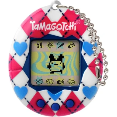 Abbildung von TAMAGOTCHI Bandai Original Argyle Heart Elektronisches virtuelles Tier mit Farbdisplay, Spielen Interaktives Haustier auf Deutsch Spielzeug für Kinder ab 8 Jahren 42981