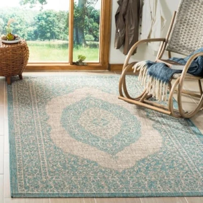 Abbildung von SAFAVIEH Zeitgenössische Teppich für Wohnzimmer, Esszimmer, Schlafzimmer Courtyard Collection, Kurzer Flor, Hellgrau und Aqua, 122 X 170 cm