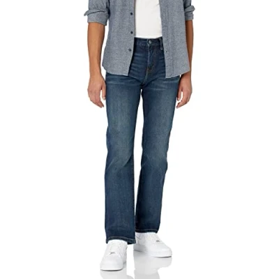Abbildung von Amazon Essentials Herren Bootcut Jeans mit gerader Passform, Dunkle Waschung, 34W / 34L