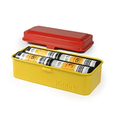 Abbildung von KODAK 120/135 Film Case Filmhülle für 8 Rollen mit 120 Filmen / 10 35 mm Retro Stahlgehäuse zum Sortieren und Sichern von (Rot) (Film ist Nicht im Lieferumfang enthalten)