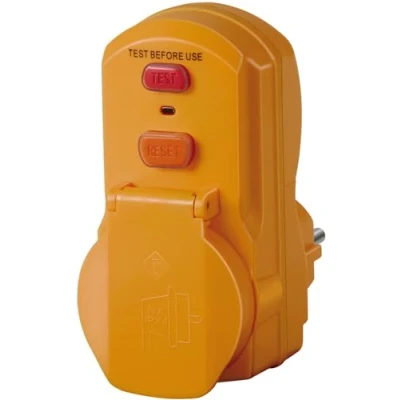 Abbildung von Brennenstuhl Personenschutz Adapter BDI A 2 30 IP54 / Personenschutzstecker für außen (zweipolige Abschaltung, Gelb, 30mA)
