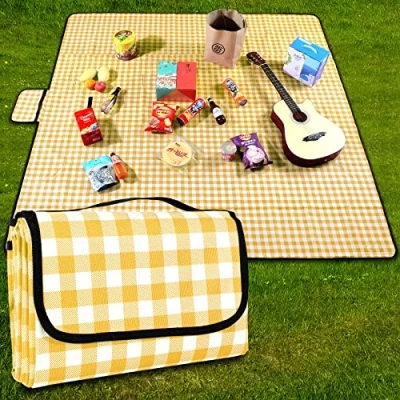 Abbildung von GUSUWU Picknickdecke 200 cm x cm, wasserdicht, Stranddecke, Picknickmatte, waschbar, leicht, mit Griff, gelb kariert, für Wandern, Reisen, Camping, Parks