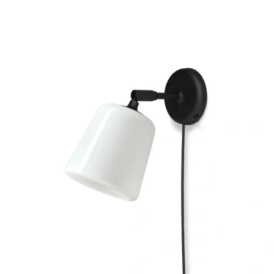 Abbildung von New Works Material Edition Wandlampe, Opalglas