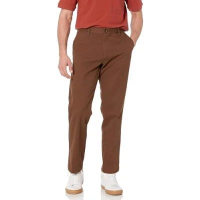 Abbildung von Amazon Essentials Herren Knitterfreie Flatfront Chinohose mit klassischer Schnitt (erhältlich in Big &amp; Tall), Braun, 34W / 31L