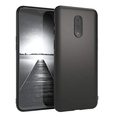 Abbildung von EAZY CASE Handyhülle Silikon mit Kameraschutz kompatibel OnePlus 7 in Schwarz Matt, Ultra dünn, Slimcover, Silikonhülle, Hülle, Softcase, Backcover