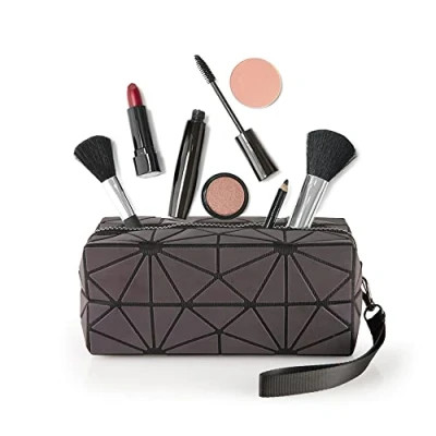 Abbildung von Pryzm Laser Make up Tasche, lichtreflektierendes Material, leuchtet im Dunkeln, Reise Kosmetiktasche, Geldbörse, leuchtender Kulturbeutel, Organizer (mittelgroß)
