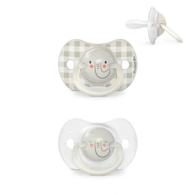 Abbildung von Suavinex, Night&amp;Day Schnuller für Babys von 6 18 Monaten, Leuchtend im Dunkeln Babyschnuller, mit Physiologischem Sauger SX Pro aus Silikon, Symmetrisch, Superweich und Flexibel, Grau, 2er Pack