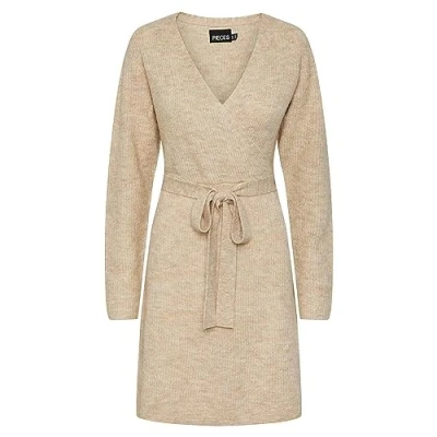 Abbildung von Pieces Ellen WRAP NOOS BC Strickkleid, Damen, Größe: Medium, White pepper