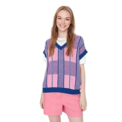 Abbildung von Trendyol Women&#039;s V Neck Colorblock Regular Vest Sweater, Blue, S