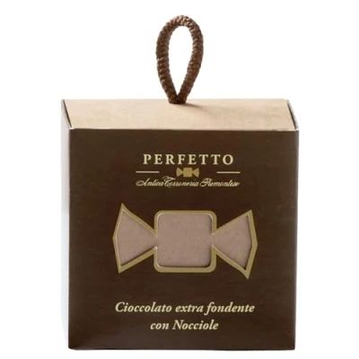 Abbildung von Antica Torroneria Piemontese Perfetto Praline Cioccolato extra fondente con Nocciole (Zartbitterschokolade mit Haselnüssen) 100g im Cubo Premium Geschenk